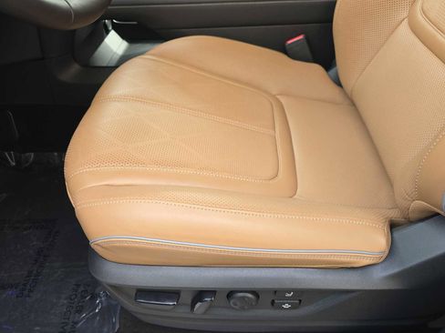 Certified 2025 INFINITI QX80 Sensory image 15