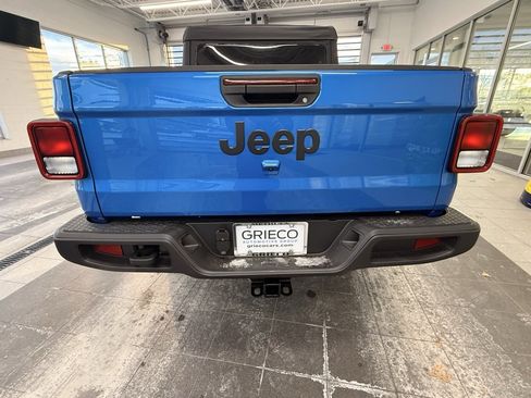 New 2026 Jeep Gladiator Sport image 8