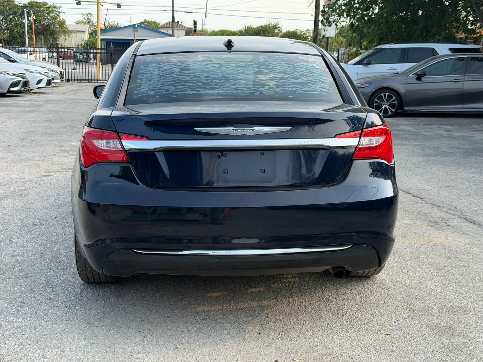 Used 2012 Chrysler 200 Touring FWD image 8