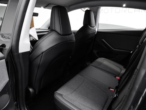 Used 2026 Tesla Model Y 2WD image 36