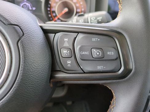 Used 2024 Jeep Wrangler Unlimited Sport AWD/4WD image 24