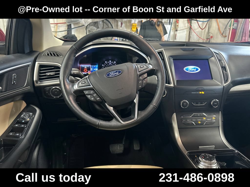 Used 2020 Ford Edge SEL w/ Convenience Package AWD/4WD image 17