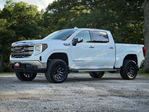 New 2026 GMC Sierra 1500 SLT w/ SLT Premium Plus Package AWD/4WD image 10
