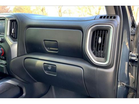 Used 2020 Chevrolet Silverado 1500 LTZ w/ LTZ Premium Package image 18