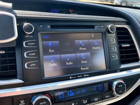 Used 2017 Toyota Highlander Plus image 35