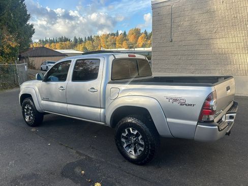 Used 2011 Toyota Tacoma 4x4 Double Cab image 6