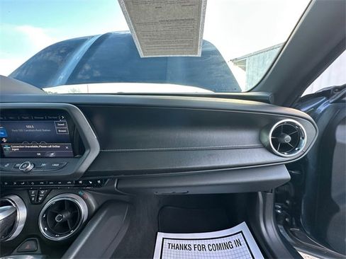 Used 2021 Chevrolet Camaro LT w/ Technology Package image 16
