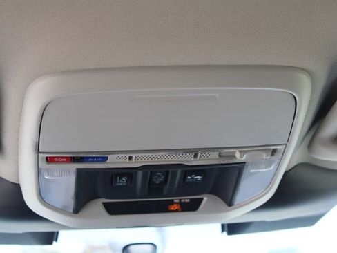 Used 2023 Subaru Forester Premium AWD/4WD image 18