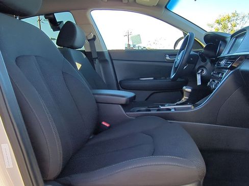 Certified 2019 Kia Optima LX image 26