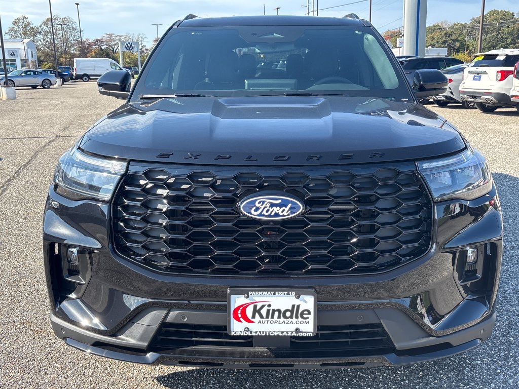 New 2027 Ford Explorer ST-Line w/ Premium Package AWD/4WD image 2