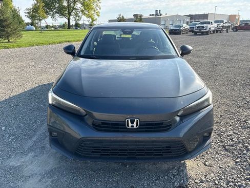 Used 2024 Honda Civic Touring image 2