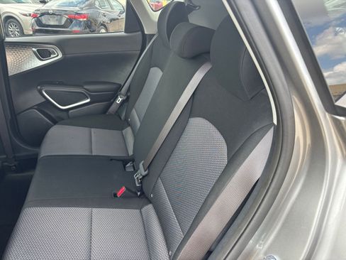 Used 2025 Kia Soul LX w/ LX Technology Package image 36