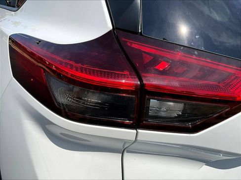 Certified 2026 Nissan Rogue SV AWD/4WD image 26