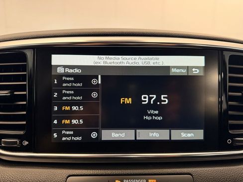Used 2022 Kia Sportage EX AWD/4WD image 19
