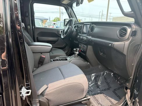 Used 2022 Jeep Wrangler Unlimited Sport AWD/4WD image 15