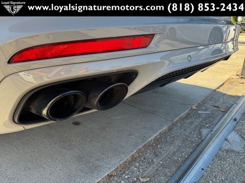 Used 2017 Porsche Panamera Turbo image 11