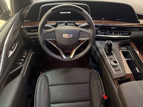 Certified 2024 Cadillac Escalade Premium Luxury w/ Performance Package AWD/4WD image 28