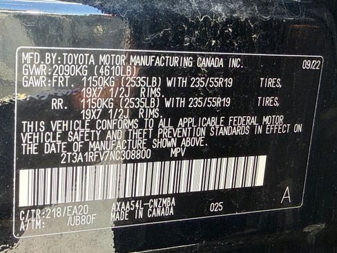 Certified 2022 Toyota RAV4 XLE Premium AWD/4WD image 35