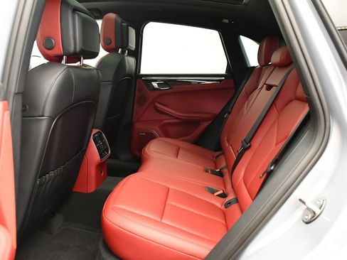 Certified 2026 Porsche Macan AWD/4WD image 45