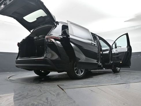 Certified 2026 Toyota Sienna XLE AWD/4WD image 56