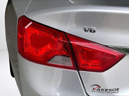 Used 2019 Chevrolet Impala Premier FWD image 22