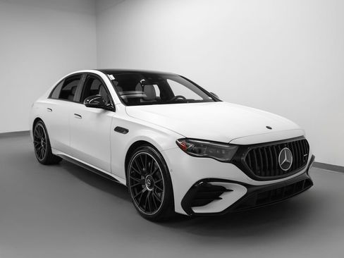 Used 2025 Mercedes-Benz E 53 AMG e 4MATIC Sedan image 18