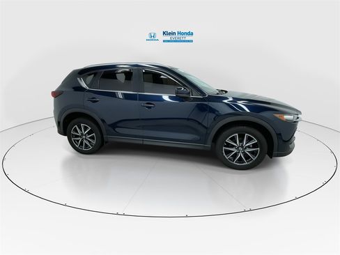 Used 2018 MAZDA CX-5 Touring w/ Preferred Equipment Package image 3