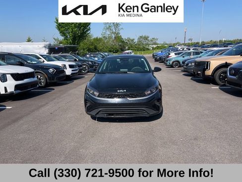 Certified 2024 Kia Forte LXS FWD image 3