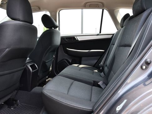 Used 2018 Subaru Outback 2.5i AWD/4WD image 15