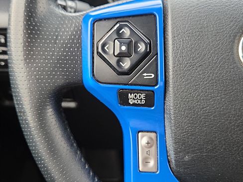 Used 2019 Toyota 4Runner SR5 AWD/4WD image 21
