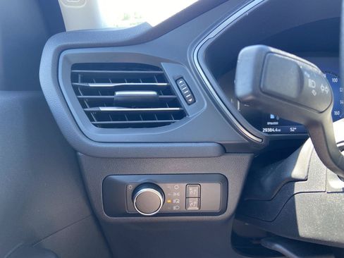 Used 2025 Ford Escape Active AWD/4WD image 23