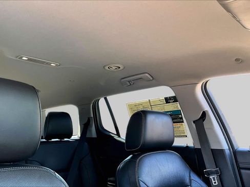 Used 2019 GMC Acadia SLT FWD image 10