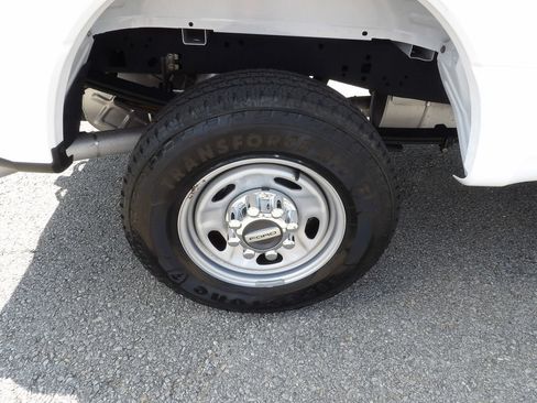Used 2023 Ford F250 XL w/ XL Driver Assist Package AWD/4WD image 60