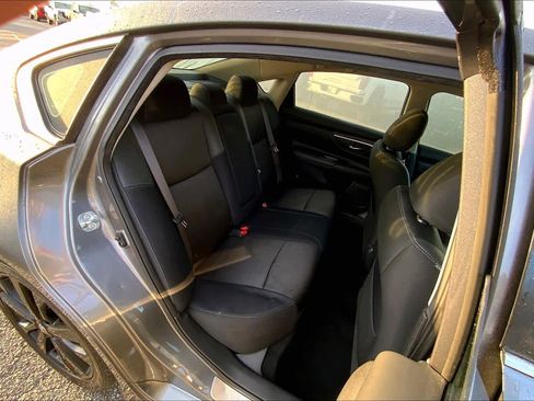 Used 2017 Nissan Altima 2.5 SR w/ Midnight Edition Package image 20