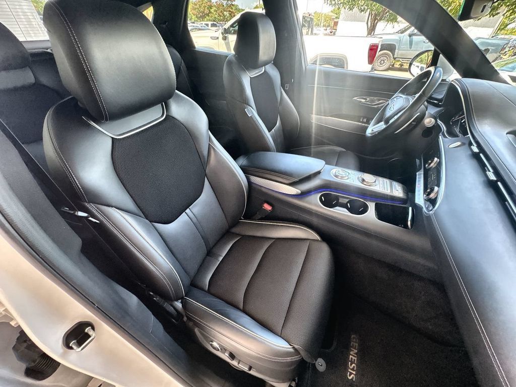 Used 2023 Genesis GV70 2.5T w/ Sport Prestige Package AWD/4WD image 29