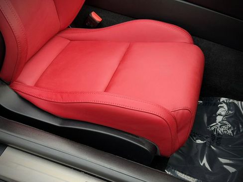 Used 2022 Jaguar F-TYPE Convertible image 12