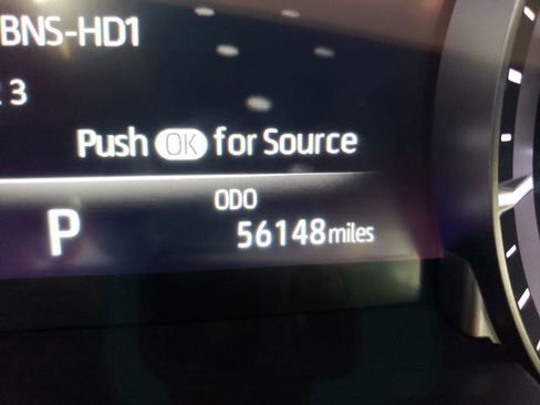 Used 2022 Toyota Highlander XLE image 22