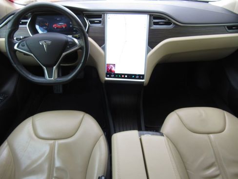 Used 2015 Tesla Model S 85D image 30