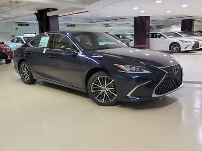 New 2025 Lexus ES 350 w/ Premium Package