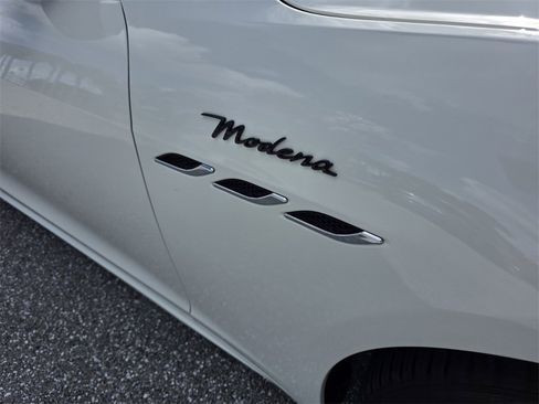 Used 2022 Maserati Ghibli Modena image 9