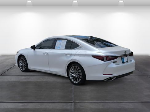 Used 2025 Lexus ES 350 Ultra Luxury FWD image 3