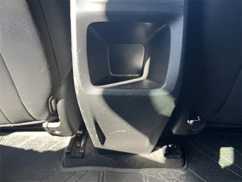 Used 2025 Chevrolet Trax LS w/ LS Convenience Package image 29