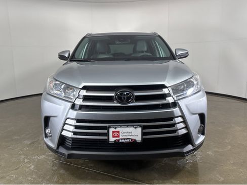 Used 2019 Toyota Highlander XLE image 13
