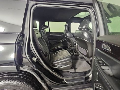 Used 2021 Jeep Grand Cherokee L Altitude image 37