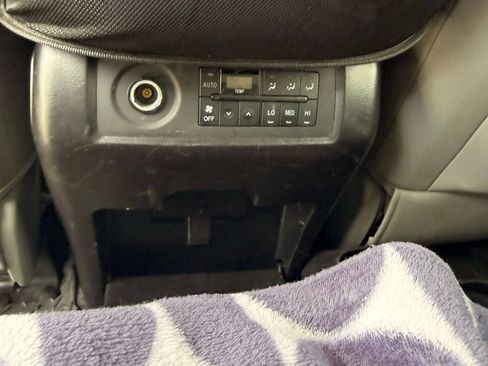 Used 2015 Toyota Sequoia SR5 w/ Premium Package image 12