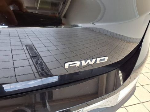 Used 2022 GMC Terrain SLT AWD/4WD image 23