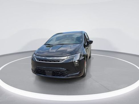 New 2027 Chrysler Pacifica Select FWD image 3