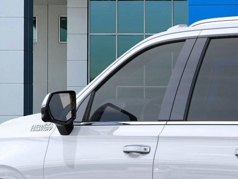 New 2026 Chevrolet Suburban High Country AWD/4WD image 12