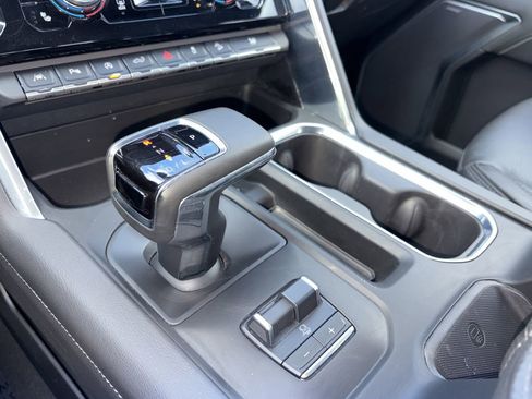 Used 2023 GMC Sierra 1500 Denali w/ Denali Reserve Package AWD/4WD image 9