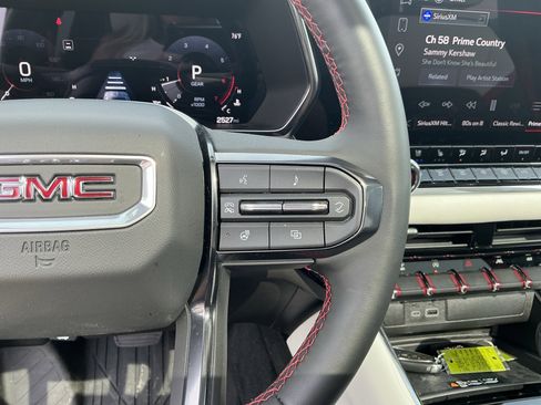 Used 2025 GMC Canyon AT4 w/ AT4X Package image 12